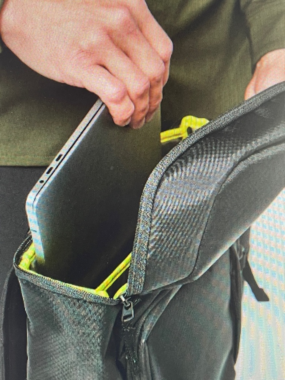 LuLulemon Room To Roam Backpack 23L - Picture 6 of 15
